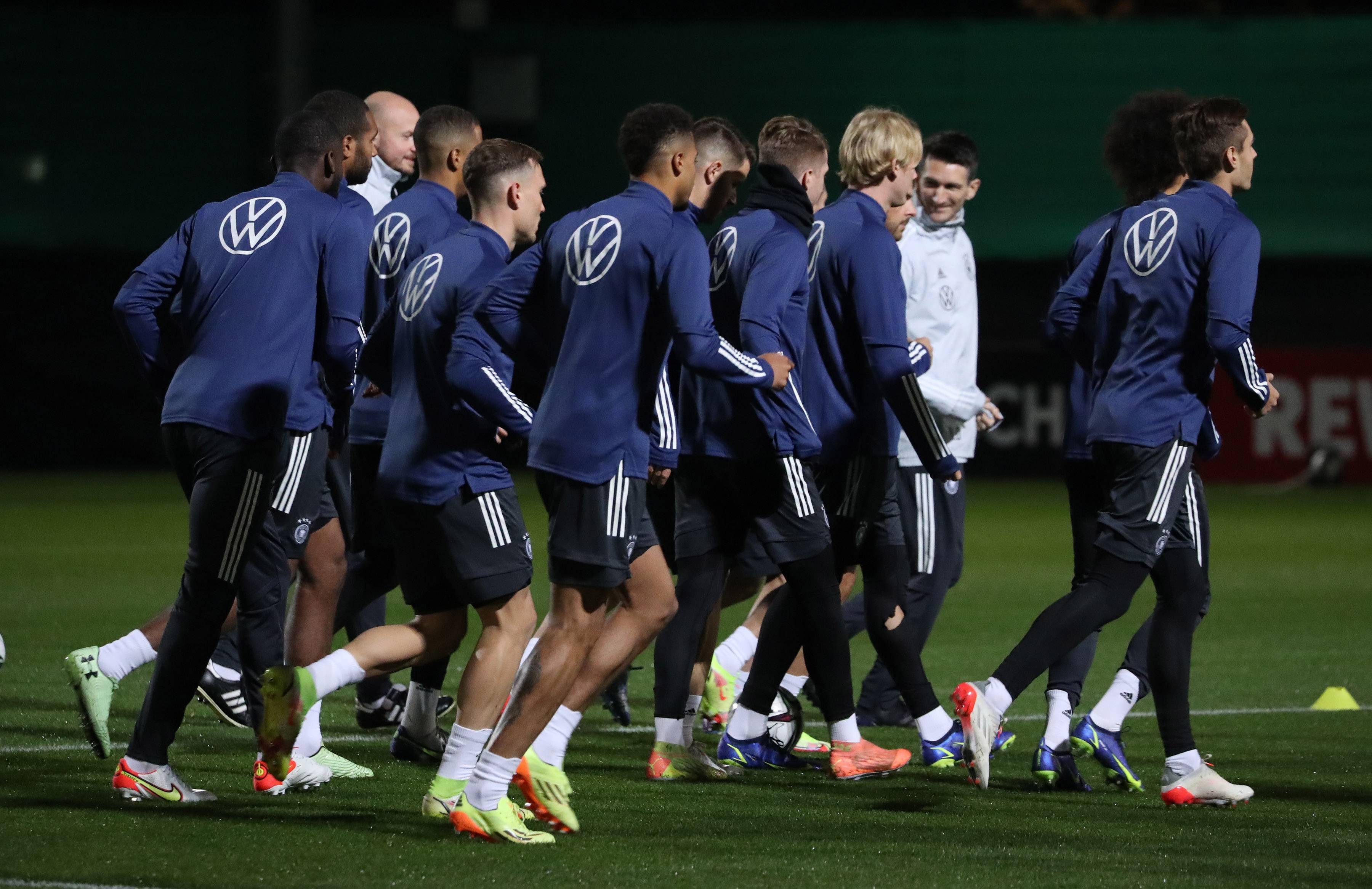 包含纳达尔重要时刻比赛规则变更,德国队带队取胜!的词条 包含纳达尔重要时刻比赛规则变更,德国队带队取胜!的词条