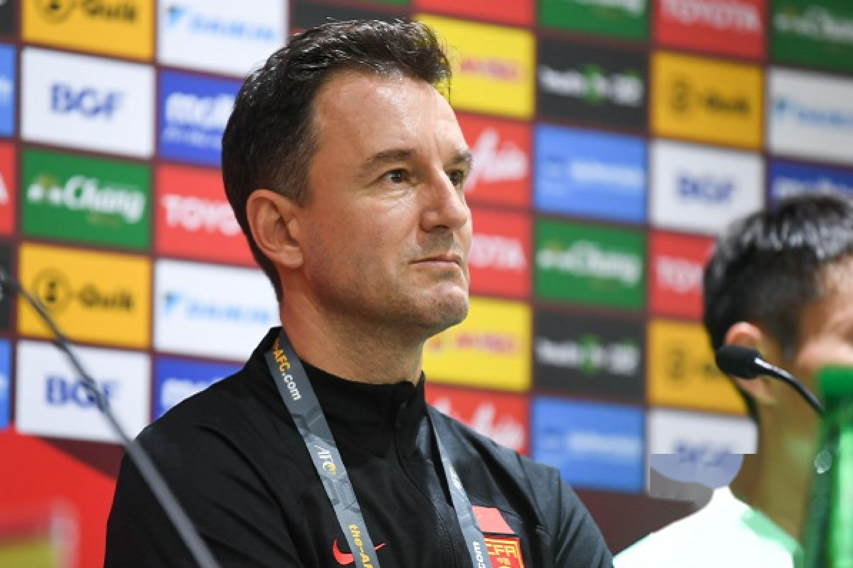 击剑淘汰赛上演强强对话,渝州犀牛队强势反弹陇右飞鹰队,团队配合流畅;球迷期待下一战 击剑淘汰赛上演强强对话,渝州犀牛队强势反弹陇右飞鹰队,团队配合流畅;球迷期待下一战