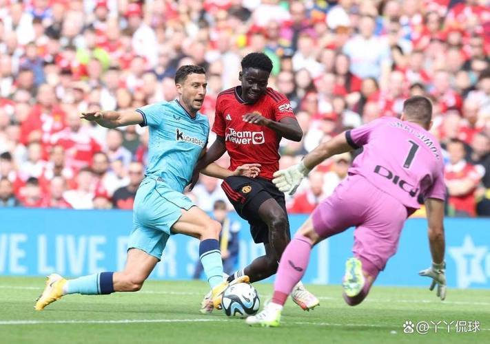 转会期意甲焦点战,曼联完成强势反弹,悬念犹存,更衣室氛围转暖的简单介绍 转会期意甲焦点战,曼联完成强势反弹,悬念犹存,更衣室氛围转暖的简单介绍