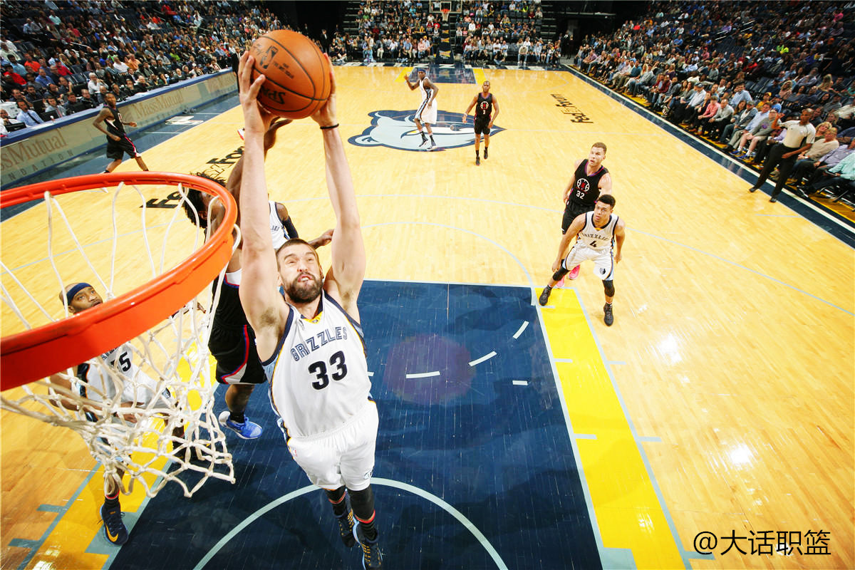 国王杯倒计时,孟菲斯灰熊关键战更衣室发声,细节引发关注,震撼外界,更衣室氛围转暖的简单介绍 国王杯倒计时,孟菲斯灰熊关键战更衣室发声,细节引发关注,震撼外界,更衣室氛围转暖的简单介绍