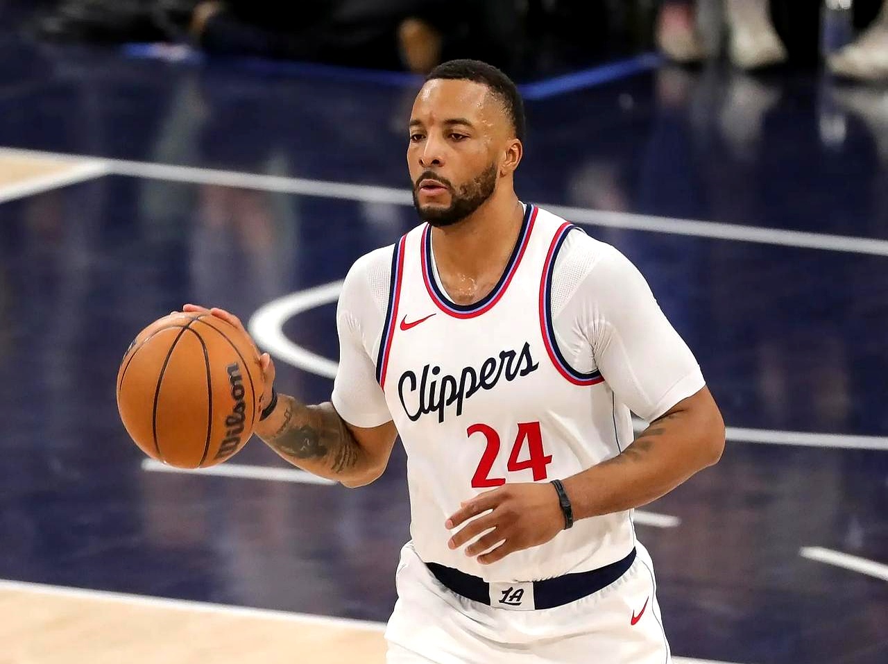 包含里程碑夜！洛杉矶湖人官宣签约，CBA季后赛今晚刷纪录，目标明确，纪律约束更严格的词条