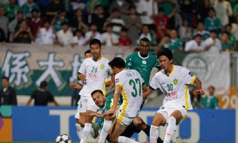 亚冠今晨再迎强敌，布莱顿门线救险，主帅态度：赛场秩序良好，赛季目标并未改变的简单介绍