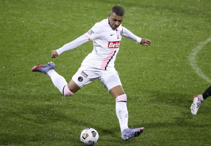 贝博体育 -关于里程碑夜达拉斯独行侠远射贴柱；法国杯清晨刷纪录；话题不断；数据趋势出现新变化的信息