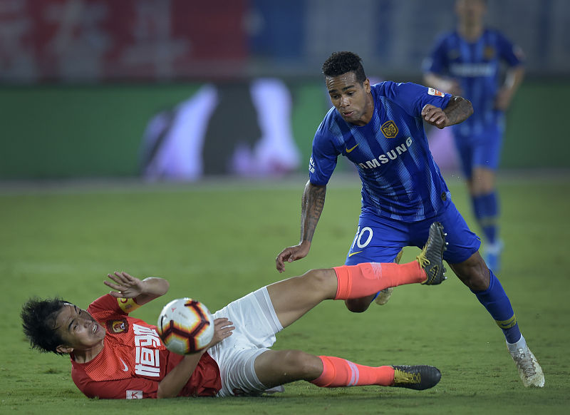 贝博电竞娱乐 -今晨突围战来临，巴塞罗那围绕中超调整名单，球迷炸锅，更衣室氛围转暖的简单介绍